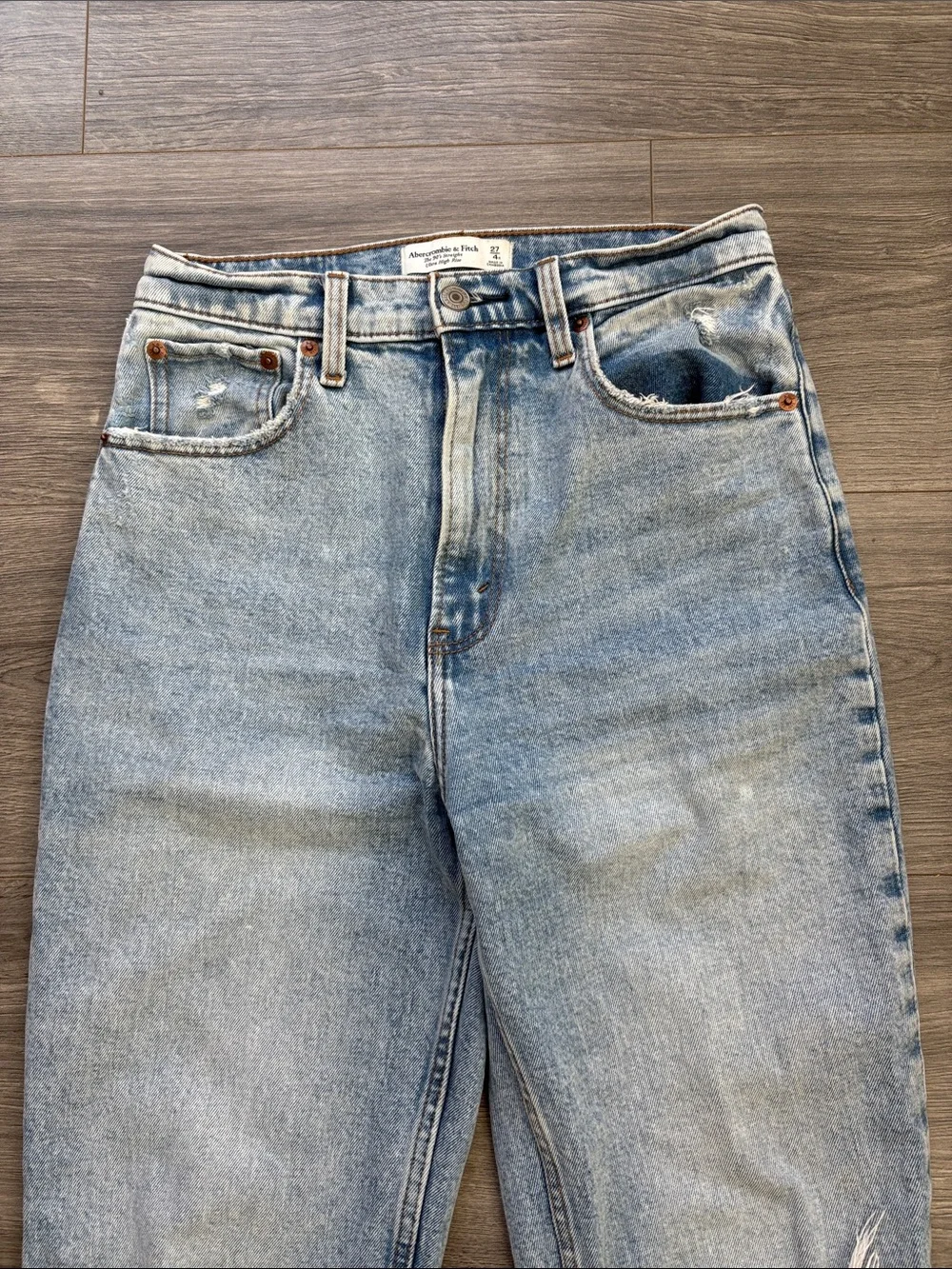 Abercrombie & Fitch Women’s 90s Straight Ultra High-Rise Jeans, Size 27 - Picture 3 of 6
